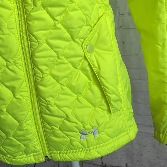 Under Armour packable quilted jacket in size XS - Picture 4 of 15